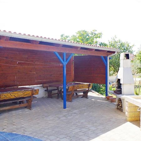 Holiday House Kazali, メドゥリン エクステリア 写真