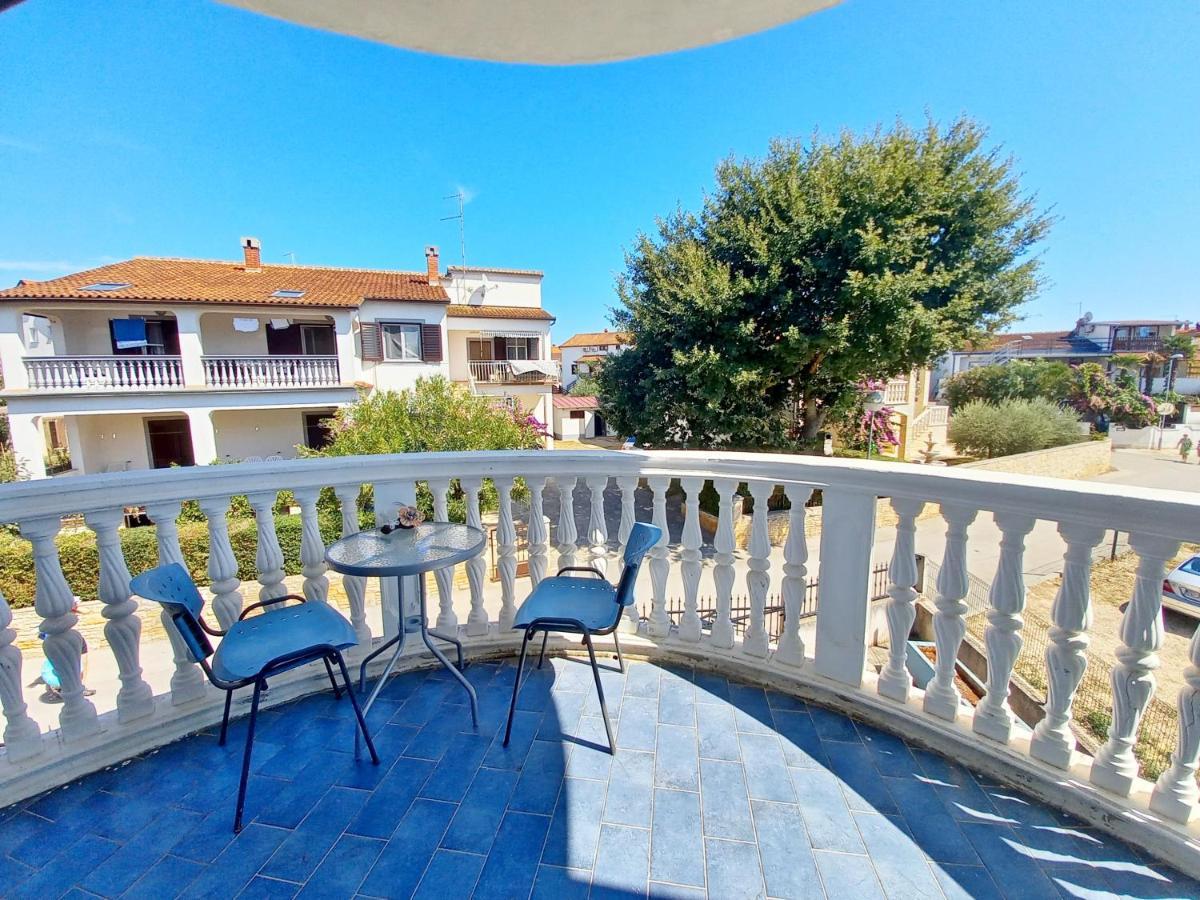 Holiday House Kazali, メドゥリン エクステリア 写真